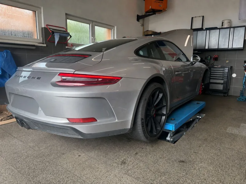 Porsche