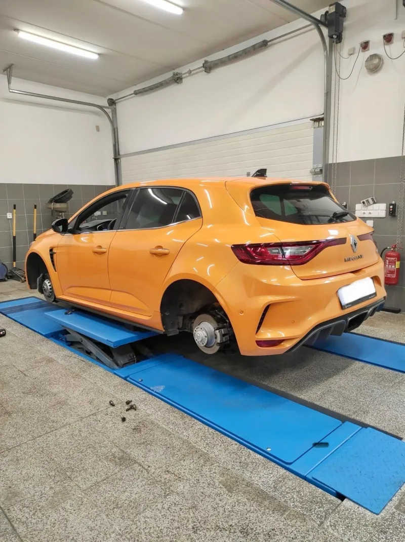Renault Mégane RS na zvedáku